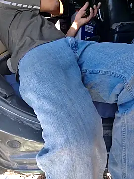 Snapshot of FloppyPickle4u chatting on February 4, 2026, 5:30 pm FloppyPickle4u online show from February 4, 2026, 5:30 pm