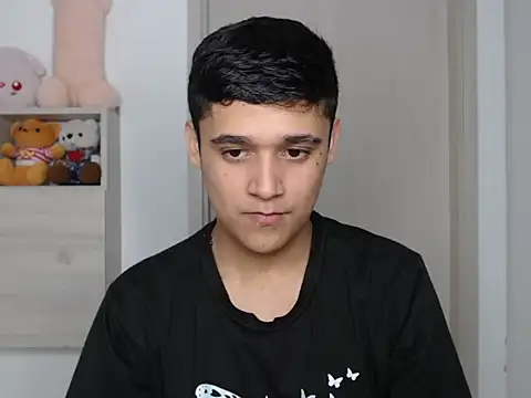 kaiine190 online show from December 3, 2025, 6:03 am