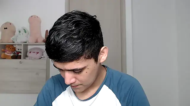 kaiine190 online show from December 17, 2025, 6:29 am