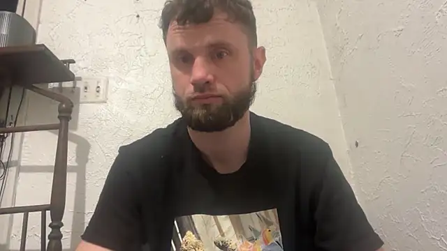 Snapshot of Talenjames4 chatting on November 3, 2025, 8:56 pm Talenjames4 online show from November 3, 2025, 8:56 pm