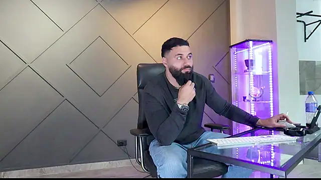 mattmasterss online show from February 27, 2025, 9:50 am