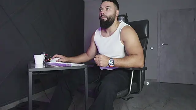 mattmasterss online show from November 13, 2025, 7:34 am