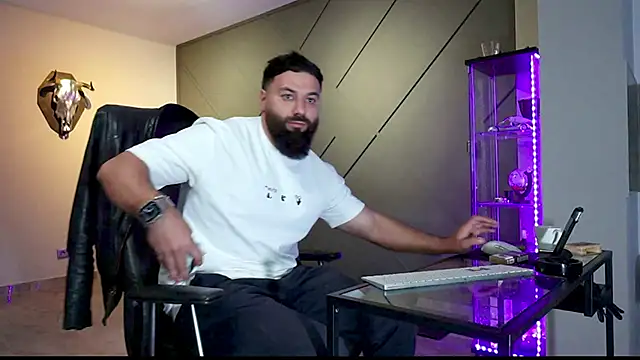 mattmasterss online show from March 21, 2025, 4:51 pm