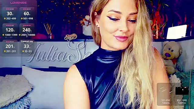  JuliaSpace  online show from September 15, 2025, 4:29 pm