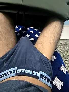 Snapshot of Yours1311 chatting on November 7, 2025, 3:38 pm Yours1311 online show from November 7, 2025, 3:38 pm