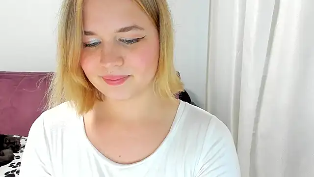 Snapshot of AlicePopsy chatting on July 15, 2026, 4:36 pm AlicePopsy online show from July 15, 2026, 4:36 pm