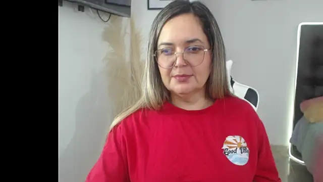 Snapshot of samy_vsn chatting on November 14, 2025, 7:17 pm samy vsn online show from November 14, 2025, 7:17 pm