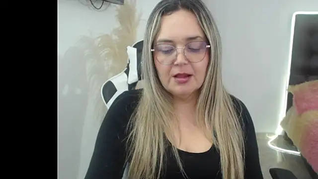 Snapshot of samy_vsn chatting on November 6, 2025, 7:29 pm samy vsn online show from November 6, 2025, 7:29 pm