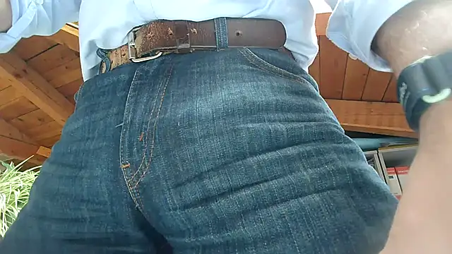 Snapshot of TWENTYONE0021 chatting on March 6, 2025, 1:03 pm TWENTYONE0021 online show from March 6, 2025, 1:03 pm