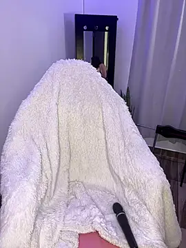 Snapshot of BellaNaye_ chatting on February 26, 2025, 1:11 pm BellaNaye online show from February 26, 2025, 1:11 pm