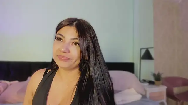 Snapshot of EvaaStevens chatting on November 10, 2025, 3:06 pm EvaaStevens online show from November 10, 2025, 3:06 pm