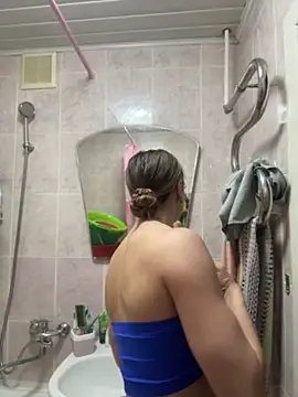 AlisaKissss online show from April 15, 2026, 7:58 pm