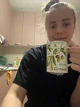 Snapshot of AlisaKissss chatting on February 25, 2026, 7:03 pm AlisaKissss online show from February 25, 2026, 7:03 pm