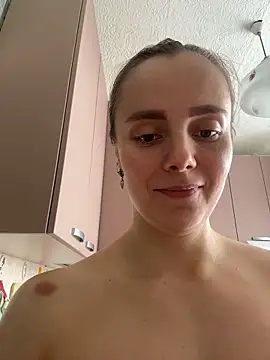 Snapshot of AlisaKissss chatting on March 4, 2026, 7:27 am AlisaKissss online show from March 4, 2026, 7:27 am