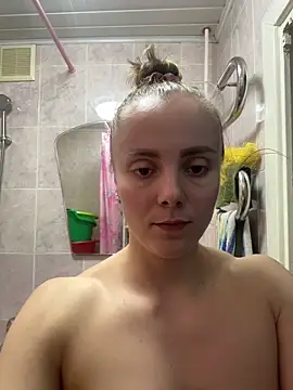 Snapshot of AlisaKissss chatting on February 19, 2026, 7:00 pm AlisaKissss online show from February 19, 2026, 7:00 pm