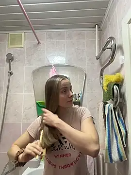 Snapshot of AlisaKissss chatting on February 20, 2026, 8:00 pm AlisaKissss online show from February 20, 2026, 8:00 pm