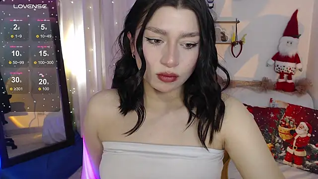 mily thomson b  online show from December 14, 2025, 7:41 pm