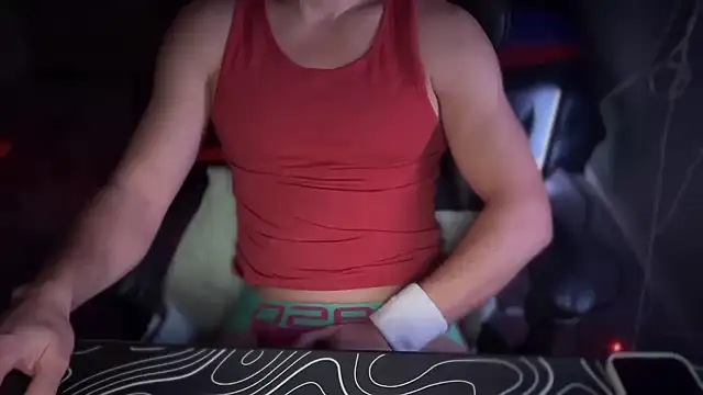 Snapshot of KinkyPlayerrr chatting on November 17, 2025, 8:46 pm KinkyPlayerrr online show from November 17, 2025, 8:46 pm