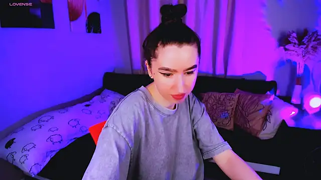 Snapshot of Lily_xBabe chatting on September 17, 2025, 7:32 am Lily xBabe online show from September 17, 2025, 7:32 am