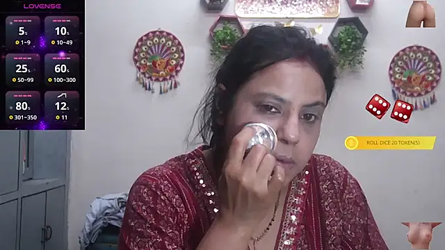 Snapshot of Sexy_komolika chatting on November 2, 2025, 1:43 am Sexy komolika online show from November 2, 2025, 1:43 am