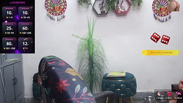 Snapshot of Sexy_komolika chatting on November 8, 2025, 1:58 pm Sexy komolika online show from November 8, 2025, 1:58 pm