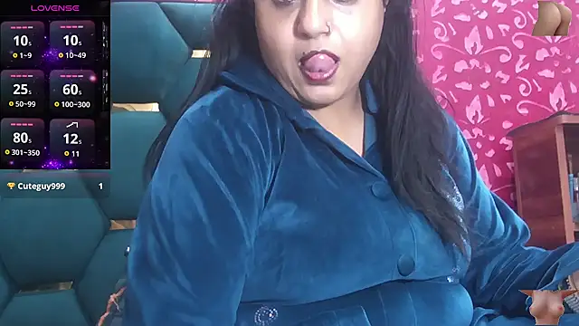 Snapshot of Sexy_komolika chatting on November 21, 2025, 4:06 pm Sexy komolika online show from November 21, 2025, 4:06 pm