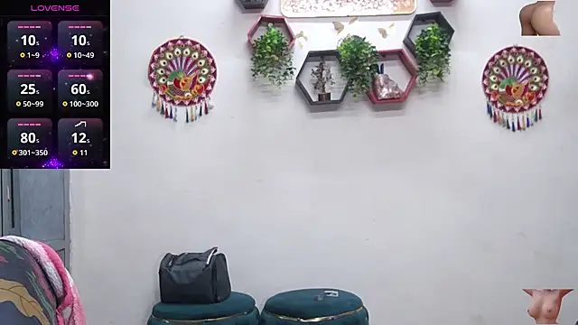 Snapshot of Sexy_komolika chatting on November 30, 2025, 1:56 pm Sexy komolika online show from November 30, 2025, 1:56 pm