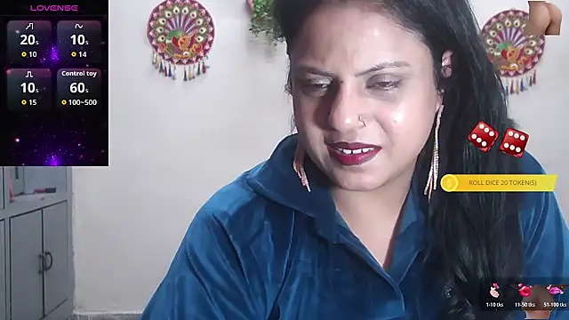 Snapshot of Sexy_komolika chatting on November 19, 2025, 3:01 pm Sexy komolika online show from November 19, 2025, 3:01 pm