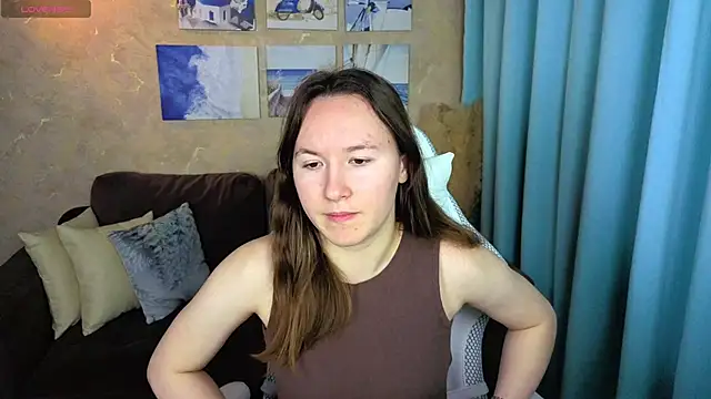 Snapshot of Little_doll_meow chatting on December 4, 2025, 2:54 am Little doll meow online show from December 4, 2025, 2:54 am