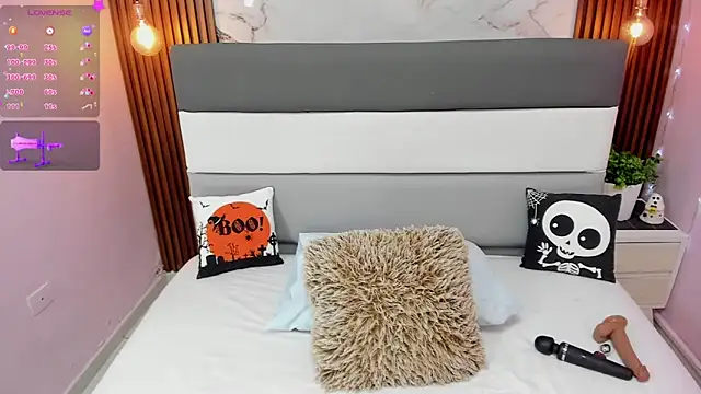 Snapshot of ETHANLOVE1 chatting on October 22, 2025, 4:23 am ETHANLOVE1 online show from October 22, 2025, 4:23 am