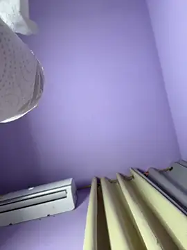 Snapshot of emiss_ chatting on February 23, 2026, 4:40 pm emiss online show from February 23, 2026, 4:40 pm