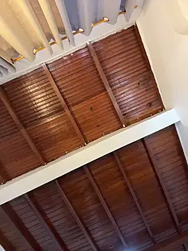 emiss  online show from April 9, 2026, 7:31 pm