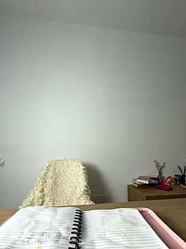 Snapshot of streetdoll chatting on December 3, 2025, 8:36 am streetdoll online show from December 3, 2025, 8:36 am