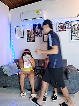 royalgirls x online show from January 17, 2026, 1:20 am