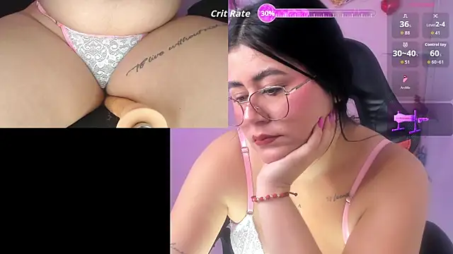 Snapshot of DanielaHang chatting on October 28, 2025, 1:32 pm DanielaHang online show from October 28, 2025, 1:32 pm