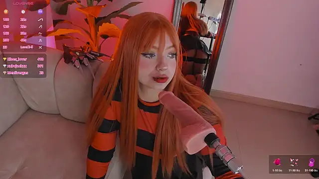 Snapshot of Kloe_Raize chatting on October 31, 2025, 5:37 am Kloe Raize online show from October 31, 2025, 5:37 am