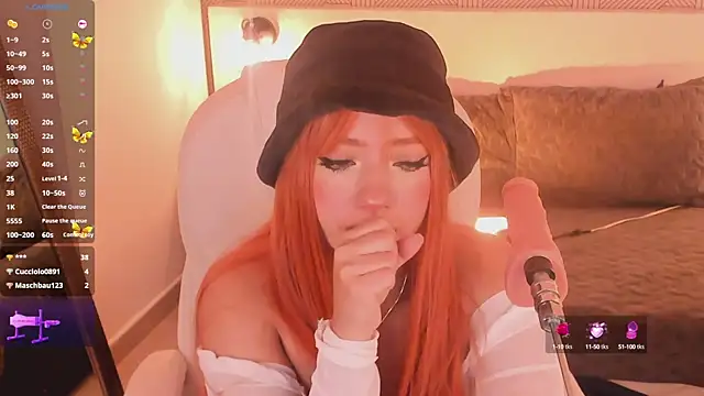 Snapshot of Kloe_Raize chatting on January 17, 2025, 12:20 am Kloe Raize online show from January 17, 2025, 12:20 am