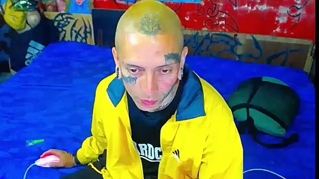 Snapshot of deivid_estrada chatting on November 12, 2025, 4:11 pm deivid estrada online show from November 12, 2025, 4:11 pm