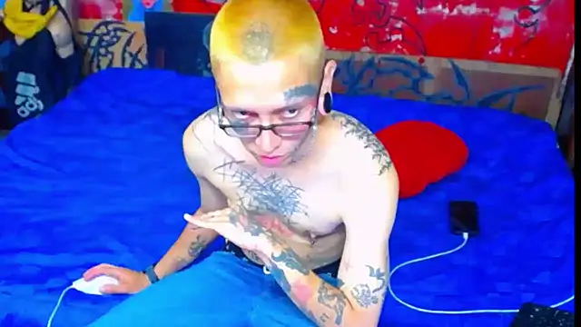 Snapshot of deivid_estrada chatting on October 17, 2025, 4:09 pm deivid estrada online show from October 17, 2025, 4:09 pm