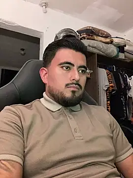 Snapshot of Rubens8866 chatting on March 19, 2025, 1:32 am Rubens8866 online show from March 19, 2025, 1:32 am