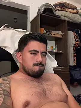 Snapshot of Rubens8866 chatting on March 21, 2025, 5:21 am Rubens8866 online show from March 21, 2025, 5:21 am