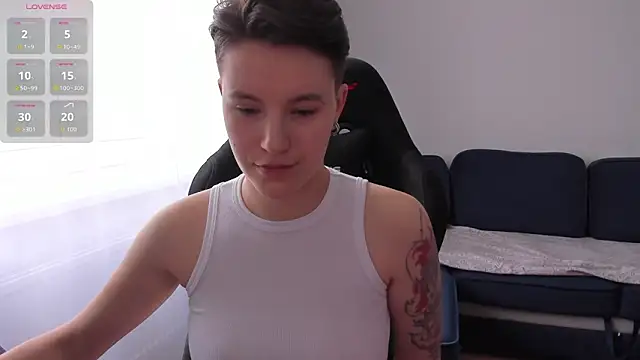 Snapshot of JessieFlower chatting on October 31, 2025, 8:22 am JessieFlower online show from October 31, 2025, 8:22 am