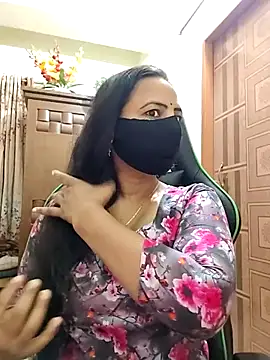 Payel-Sen online show from January 11, 2026, 6:37 pm