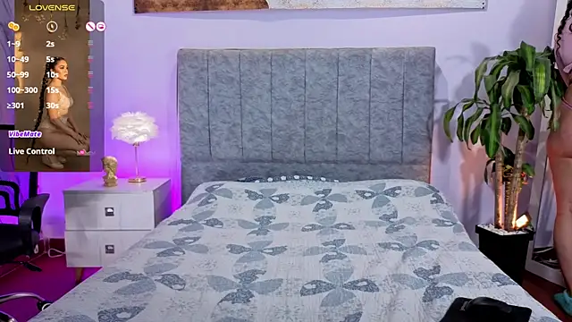 Lana stone  online show from April 10, 2026, 3:46 am