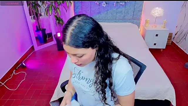 Snapshot of Lana_stone_ chatting on February 18, 2026, 3:26 am Lana stone online show from February 18, 2026, 3:26 am