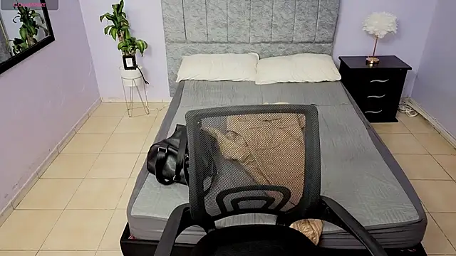 Snapshot of Lana_stone_ chatting on December 18, 2025, 3:11 am Lana stone online show from December 18, 2025, 3:11 am