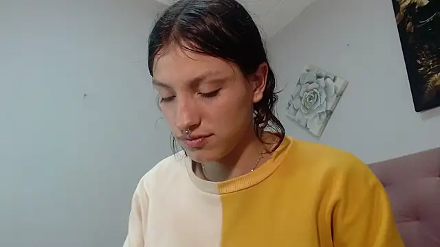 Snapshot of Emma-Wilson chatting on March 14, 2025, 5:46 pm Emma-Wilson online show from March 14, 2025, 5:46 pm