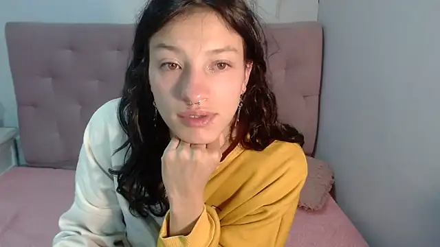 Snapshot of Emma-Wilson chatting on March 15, 2025, 3:06 pm Emma-Wilson online show from March 15, 2025, 3:06 pm