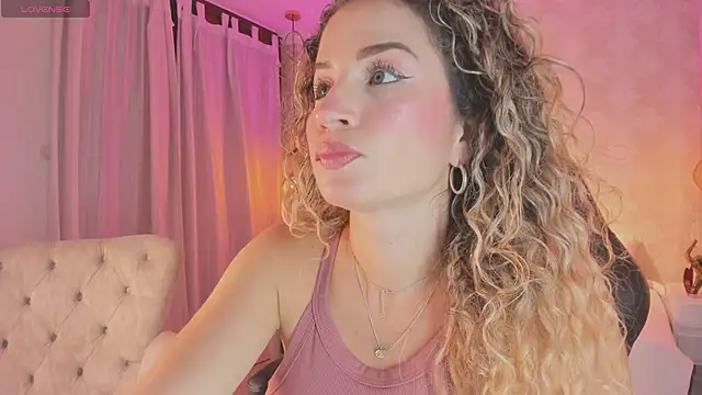 Snapshot of Shantall__ chatting on April 27, 2026, 12:03 pm Shantall online show from April 27, 2026, 12:03 pm
