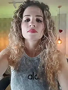 Shantall   online show from February 20, 2026, 11:01 am